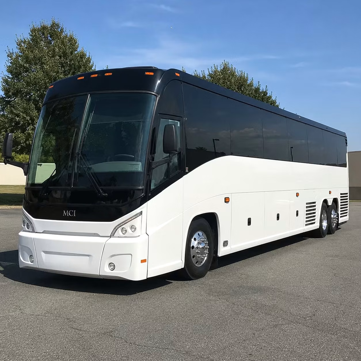 coachbusdurham com puts durham sports teams student groups and corporate travelers on the right bus