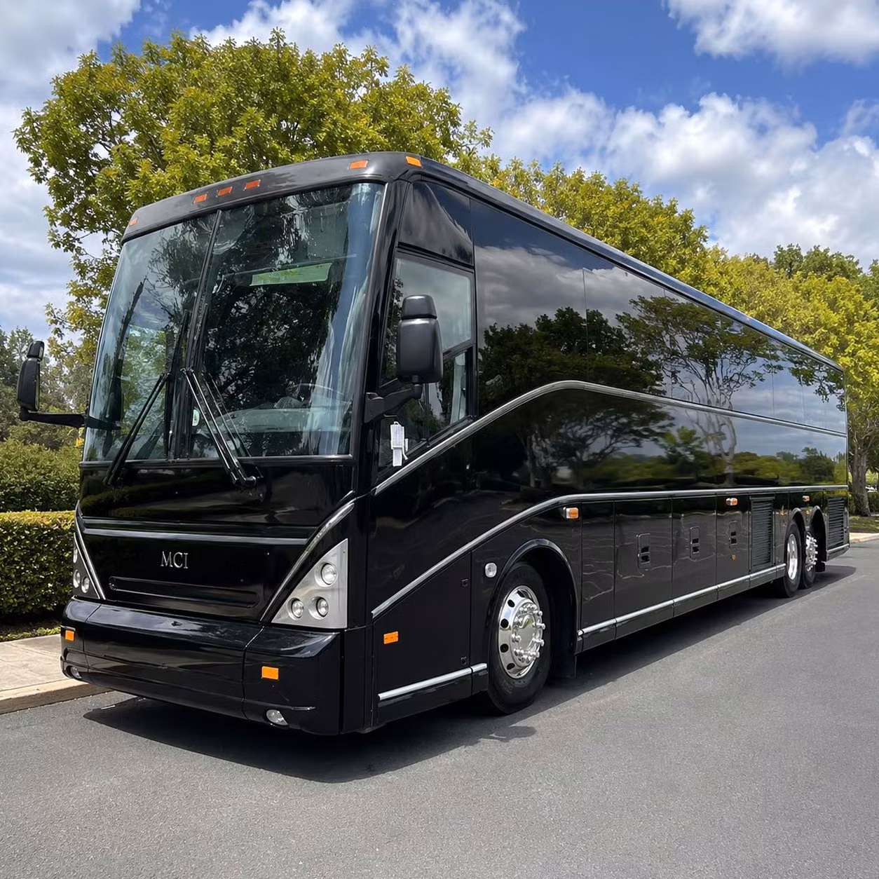 corporate shuttle bus service to and from rdu airport in durham